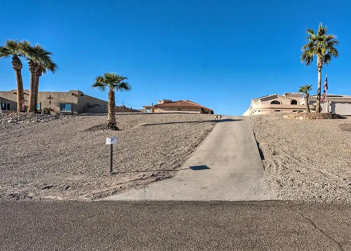 Patio, Rooftop Deck & Mtn Views: Havasu Home! Ferienhaus *