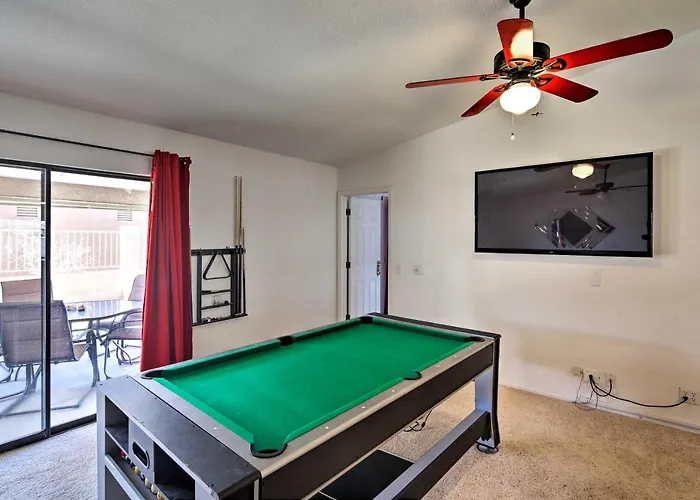 Patio, Rooftop Deck & Mtn Views: Havasu Home! Ferienhaus *