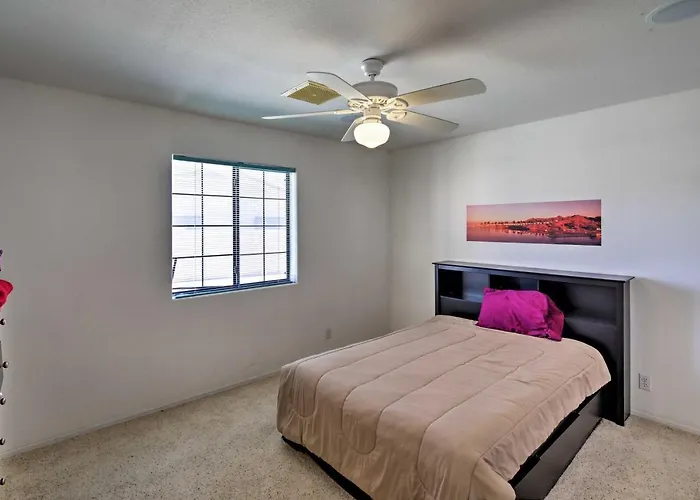 Patio, Rooftop Deck & Mtn Views: Havasu Home! *