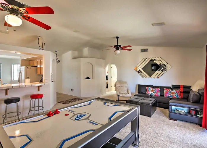 Ferienhaus Patio, Rooftop Deck & Mtn Views: Havasu Home! *