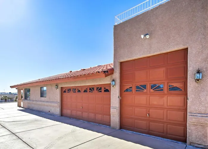 Patio, Rooftop Deck & Mtn Views: Havasu Home! * Lake Havasu City