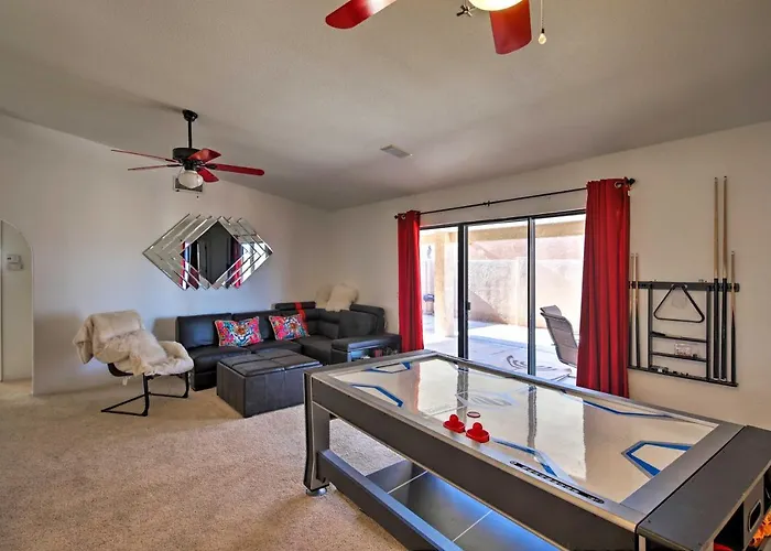Patio, Rooftop Deck & Mtn Views: Havasu Home! * Lake Havasu City