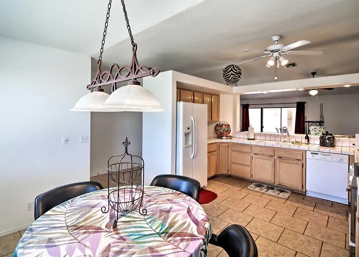 Patio, Rooftop Deck & Mtn Views: Havasu Home! * Lake Havasu City